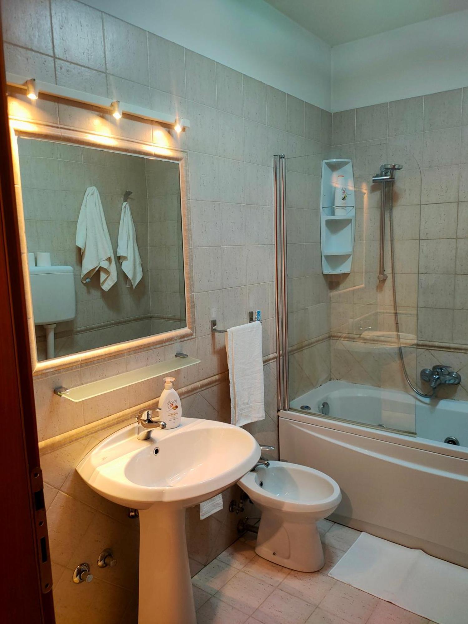 Lele House Fiumicino - Intero Appartamento Aeroporto Di Fiumicino - Nuova Fiera Di Roma מראה חיצוני תמונה